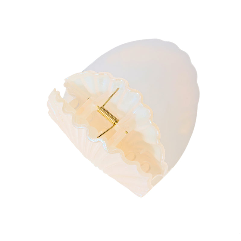 White Shell Claw