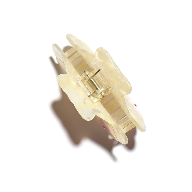 Blooming Shell Hair Claw in Cream