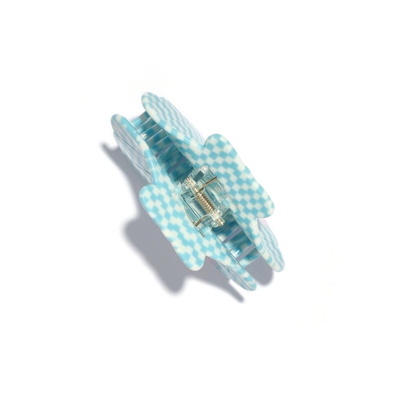 Blooming Shell Hair Claw in Sea