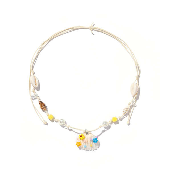 Beach Town Souvenir Necklace in Flower