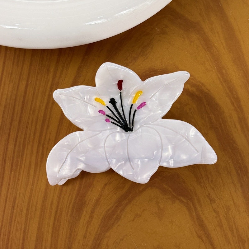 Lily Claw