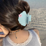 Blooming Shell Hair Claw in Sea