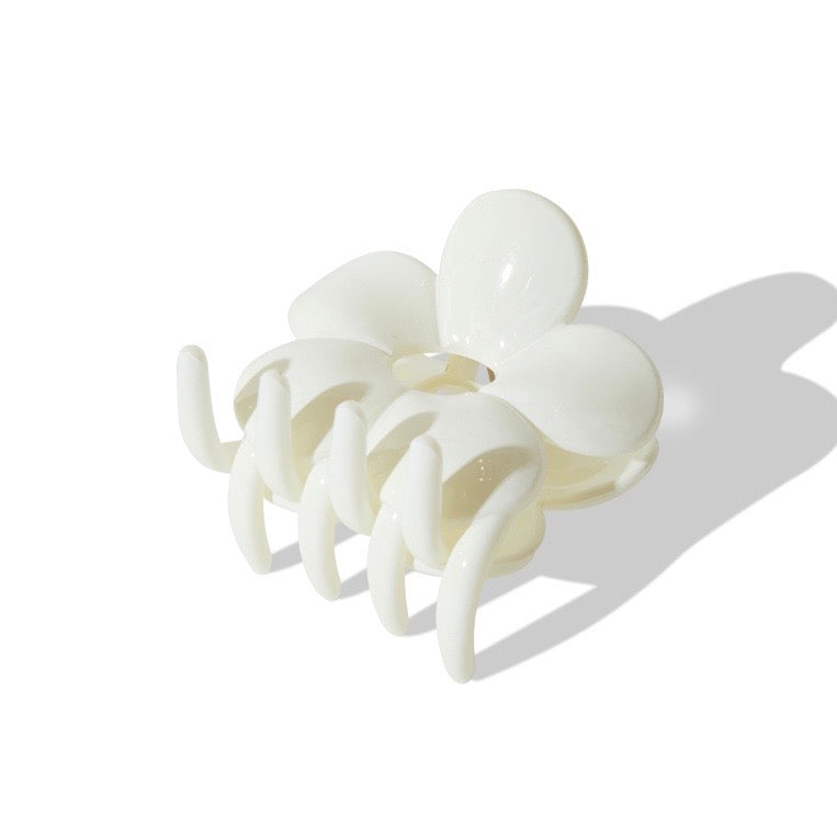 Dolores Hair Claw in White